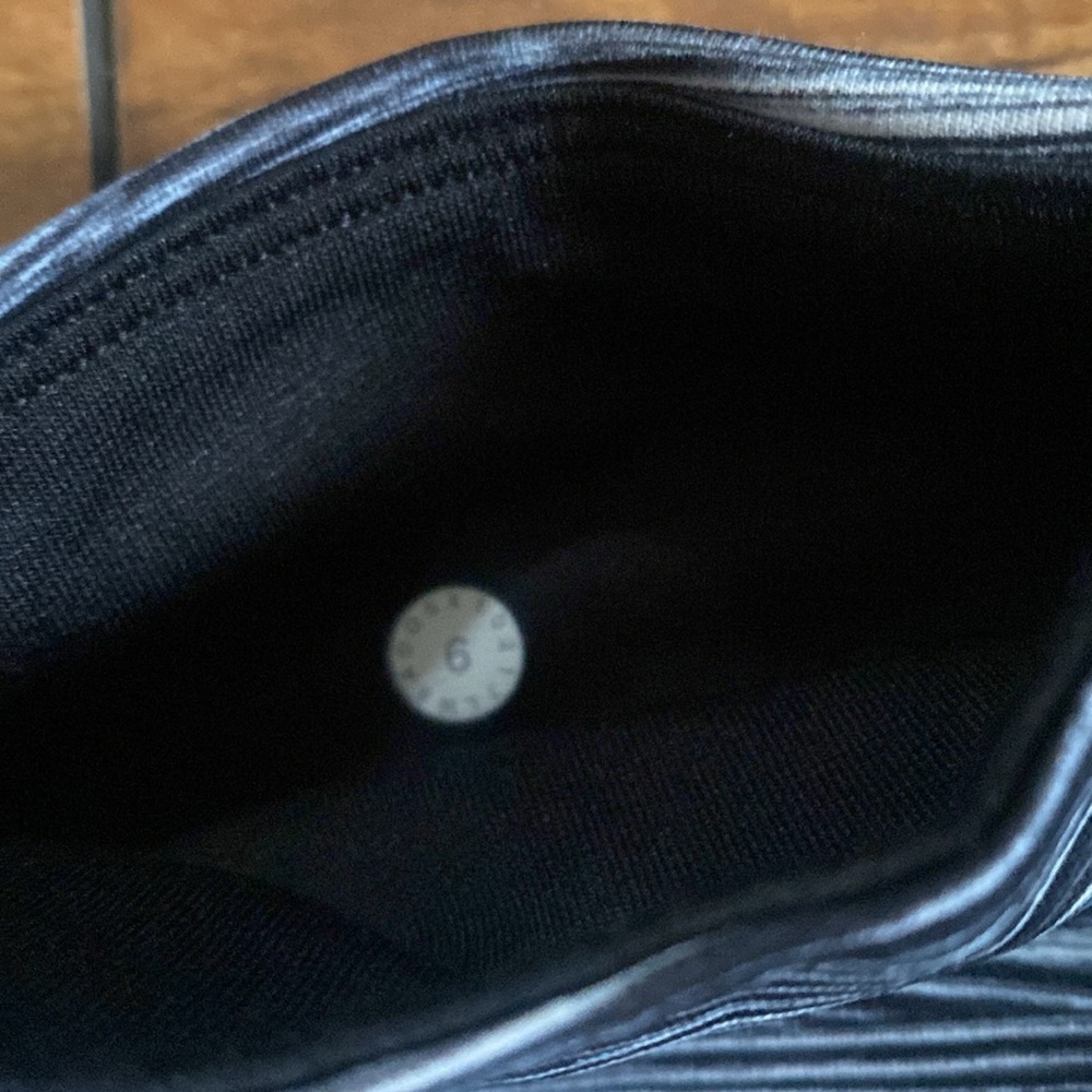 Lululemon Blue and Black Striped Leggings - Picture 3 of 5